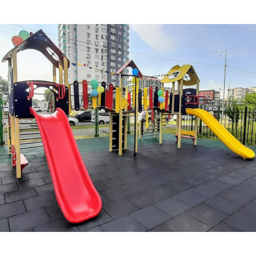 Дитяча пластикова гірка односкатна — безпечна розвага для активних дітей