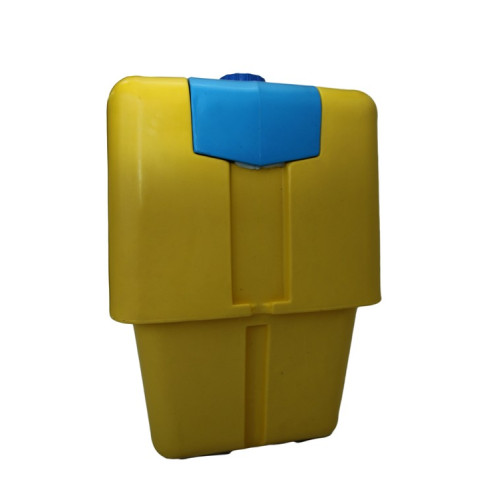 Ємності для навісних обприскувачів на 800 літрів